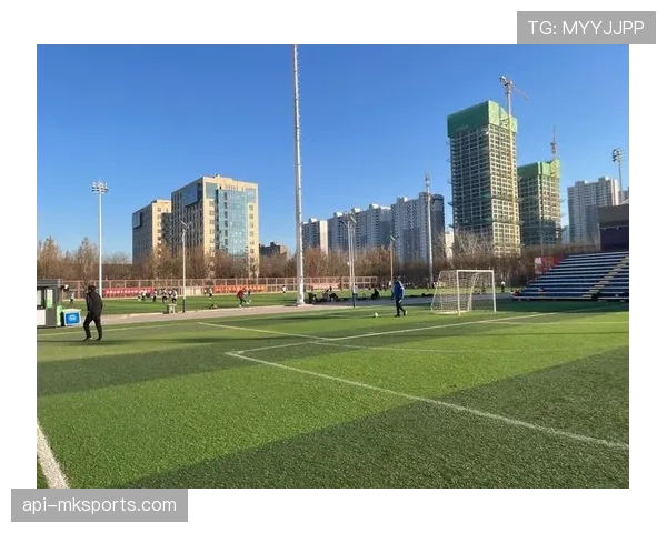 教育特写：足球学院引入VR设备训练年轻球员的防守站位